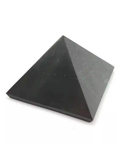 Pyramide Shungite 6cm - Vertus, Bienfaits et Propriétés Lithothérapie Pyramide Shungite 6cm - Vertus, Bienfaits et Propriétés Lithothérapie